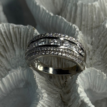 Beautiful Design 925 Sterling Silver Cz Ring Size 11