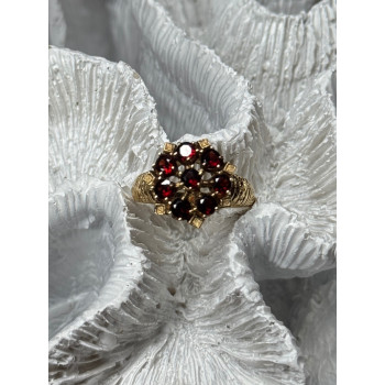 14K YELLOW GOLD RING GARNET FLOWER SIZE 5
