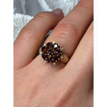 14K YELLOW GOLD RING GARNET FLOWER SIZE 5