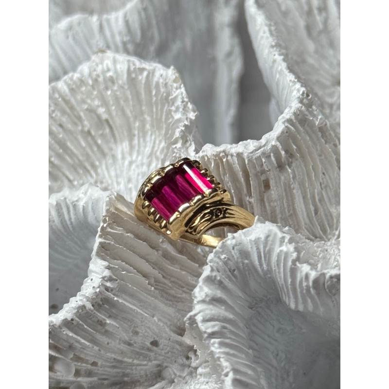 14K YELLOW GOLD RING RUBY SIZE 2.5