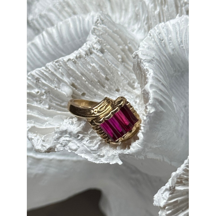 14K YELLOW GOLD RING RUBY SIZE 2.5