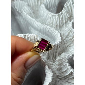 14K YELLOW GOLD RING RUBY SIZE 2.5
