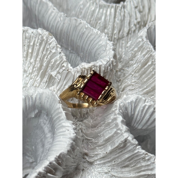 14K YELLOW GOLD RING RUBY SIZE 2.5