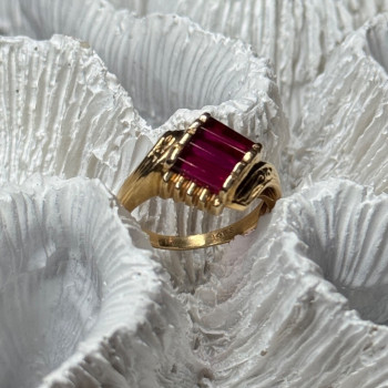 14K Yellow Gold Ring Ruby Size 2.5