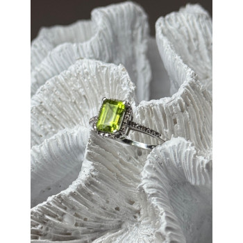 10K WHITE GOLD RING PERIDOT & DIAMONDS SIZE 6.5