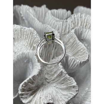 10K WHITE GOLD RING PERIDOT & DIAMONDS SIZE 6.5