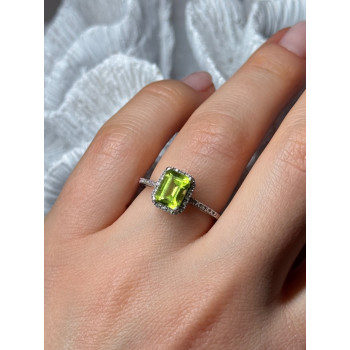 10K WHITE GOLD RING PERIDOT & DIAMONDS SIZE 6.5