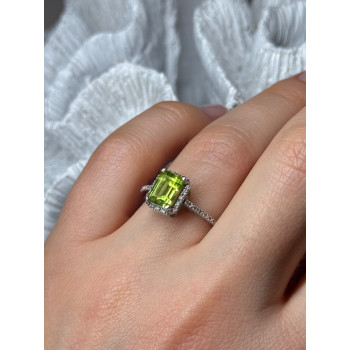 10K WHITE GOLD RING PERIDOT & DIAMONDS SIZE 6.5