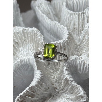 10K WHITE GOLD RING PERIDOT & DIAMONDS SIZE 6.5