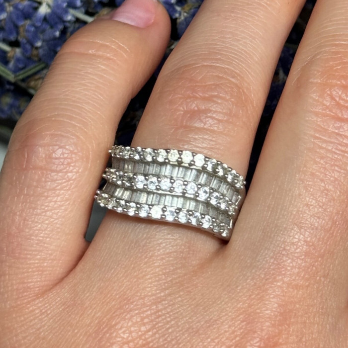 925 Sterling Silver Sapphire Ring Size 6