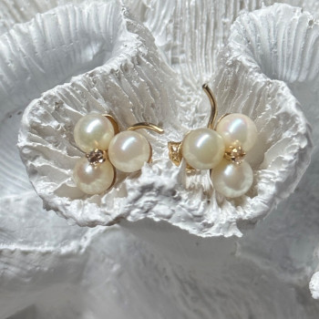 10K Yellow Gold Pearls & Diamonds Earrings Length 0.5 Inch