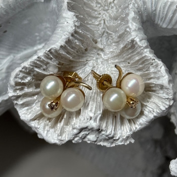 10K Yellow Gold Pearls & Diamonds Earrings Length 0.5 Inch
