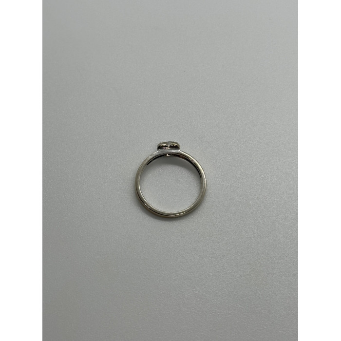 10K WHITE GOLD DIAMOND HEART  RING SIZE 6