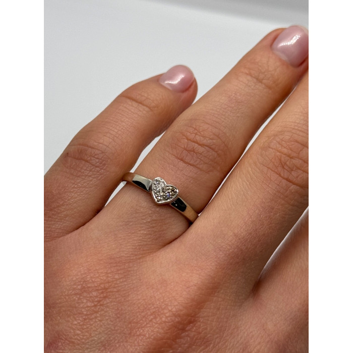 10K WHITE GOLD DIAMOND HEART  RING SIZE 6