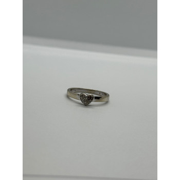 10K WHITE GOLD DIAMOND HEART  RING SIZE 6