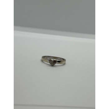 10K WHITE GOLD DIAMOND HEART  RING SIZE 6