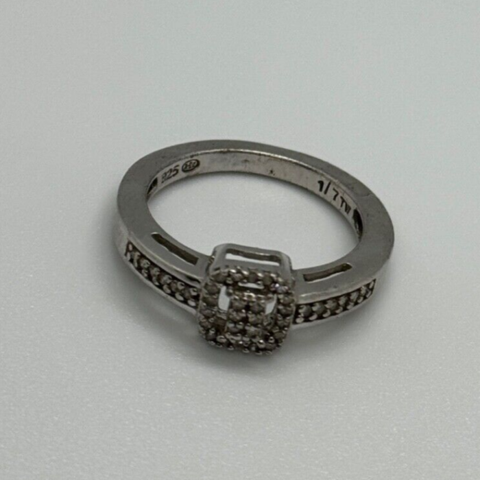 925 Sterling Silver White Sapphire Ring Size 6