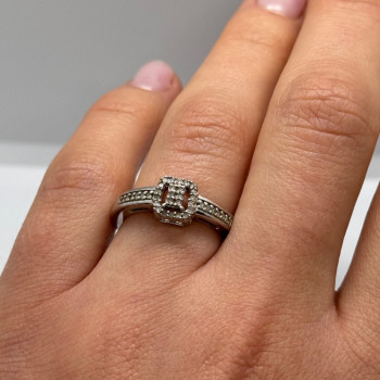 925 Sterling Silver White Sapphire Ring Size 6