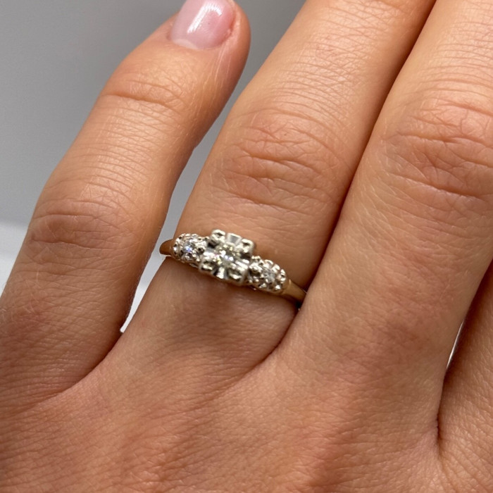 14K White Gold Diamonds Matched Perfection Ring Size 6