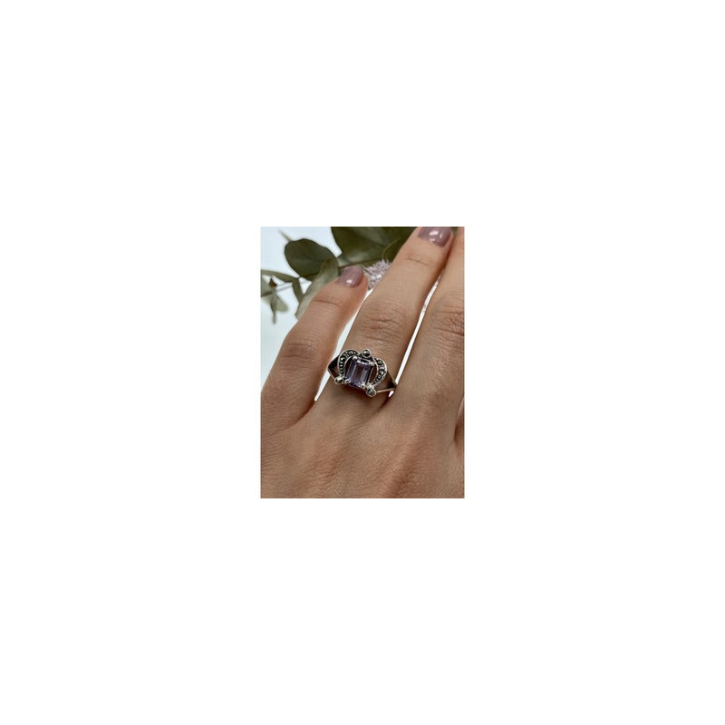 925 Sterling Silver Iolite & Marcasites Ring Size 7