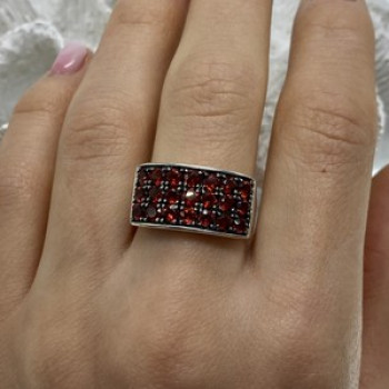 925 Sterling Silver Garnet Ring Size 8.5