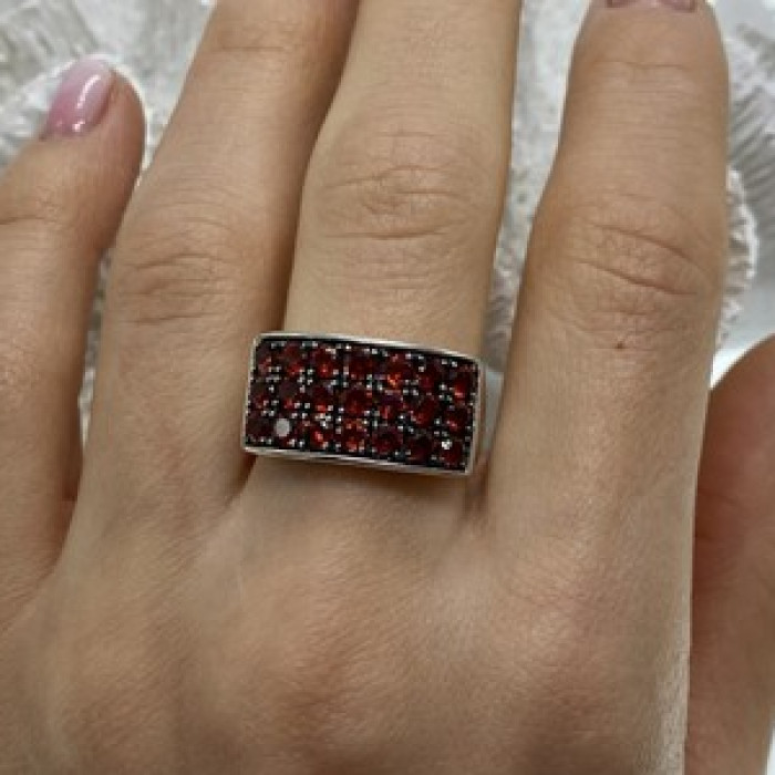 925 Sterling Silver Garnet Ring Size 8.5