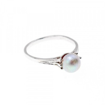 925 Sterling Silver Pearl Classic Ring Size 6.5