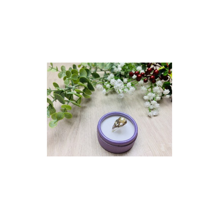 925 Sterling Silver Pearl Ring Size 8