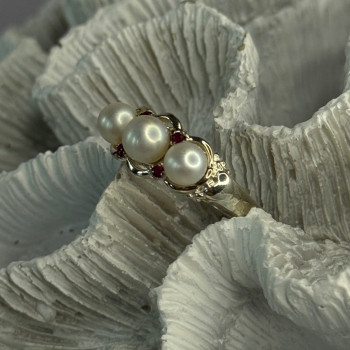 925 Sterling Silver Pearl & Ruby Ring Size 8