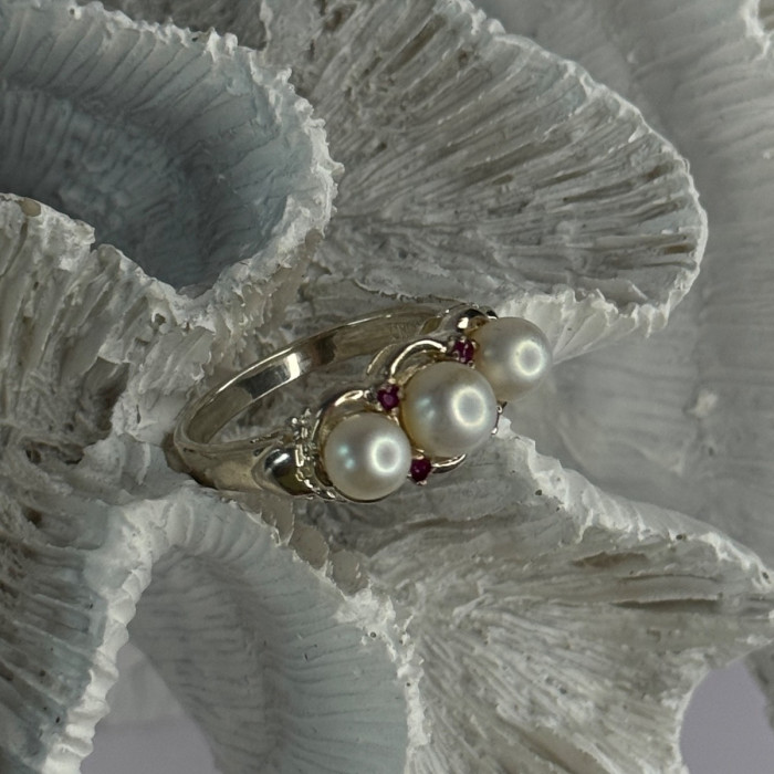 925 Sterling Silver Pearl & Ruby Ring Size 8