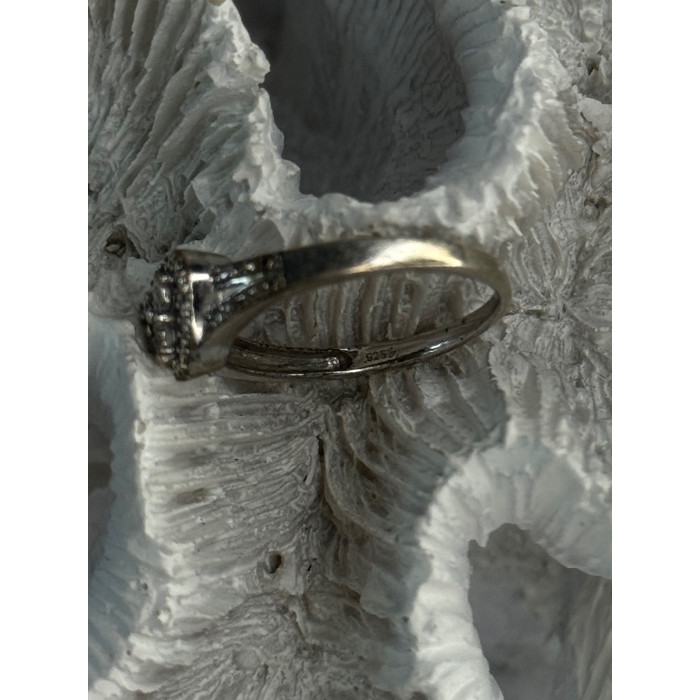 925 Sterling Silver Heart Diamonds Ring Size 7
