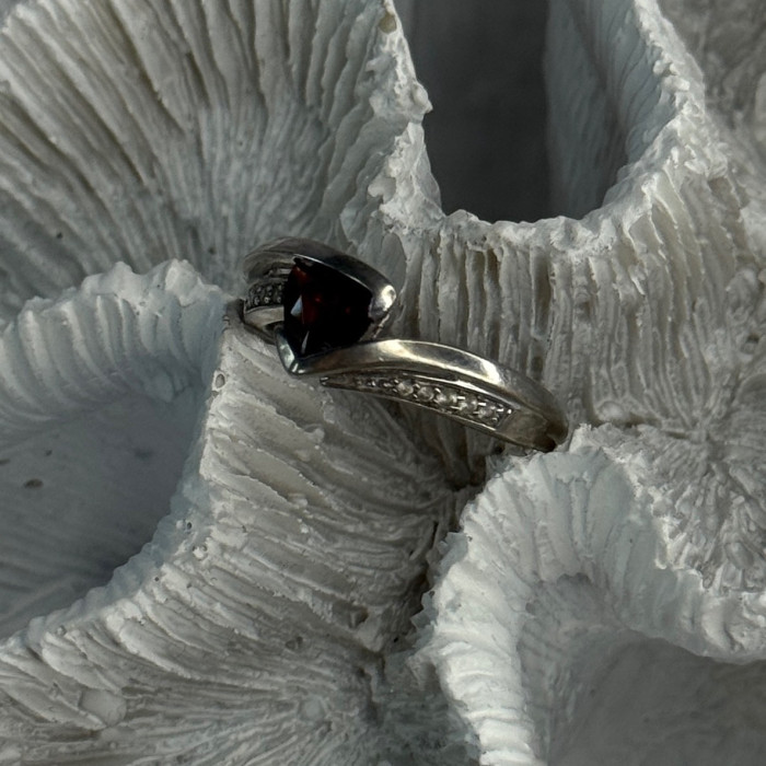 925 Sterling Silver Garnet & Beryl Ring Size 6.5