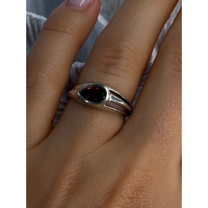 Kabana 925 Sterling Silver Garnet Ring Size 7