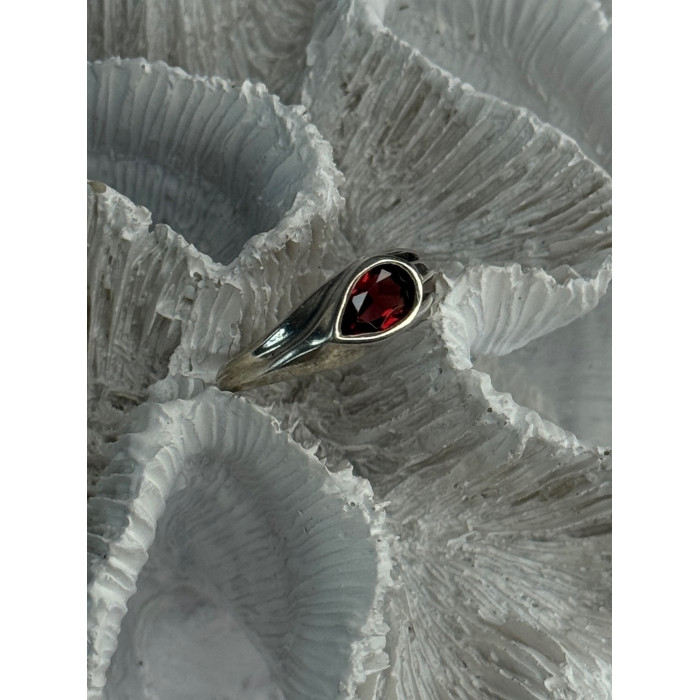 Kabana 925 Sterling Silver Garnet Ring Size 7