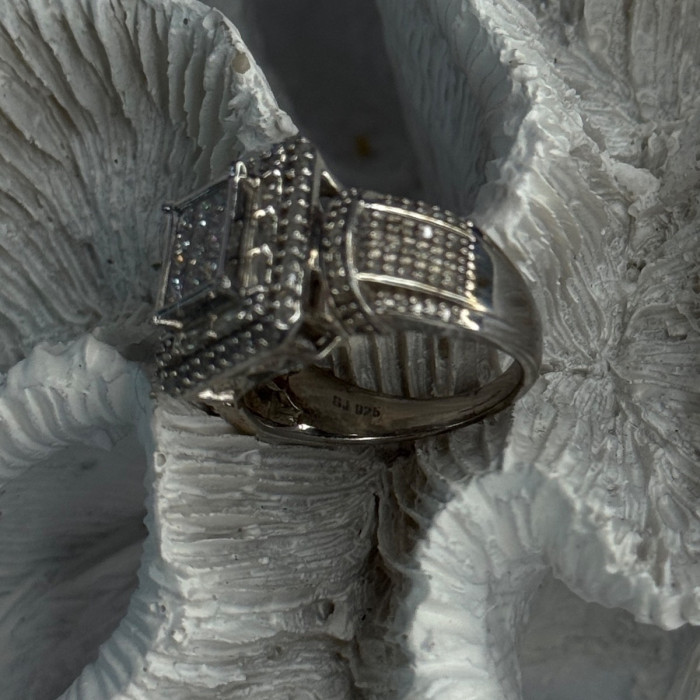 Elegant Design 925 Sterling Silver Beryl Ring Size 7