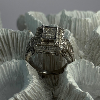 Elegant Design 925 Sterling Silver Beryl Ring Size 7