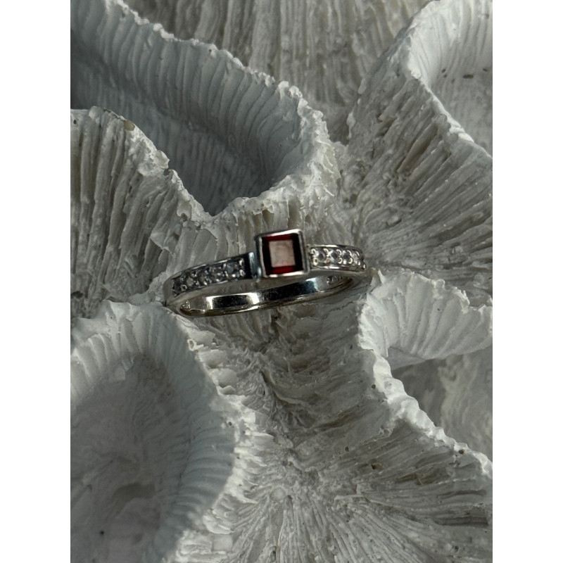 925 Sterling Silver Garnet & Beryl Ring Size 8