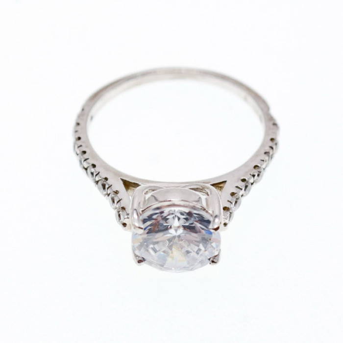 925 Sterling Silver CZ Ring Size 6.75