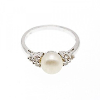 925 Sterling Silver Pearl & CZ Ring Size 7