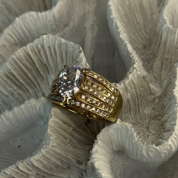 Beautiful 925 Sterling Silver Gold Plated CZ Ring Size 9