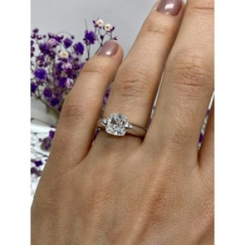 925 Sterling Silver CZ Ring Size 6.5