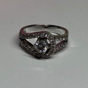 925 Sterling Silver White Topaz Ring Size 6