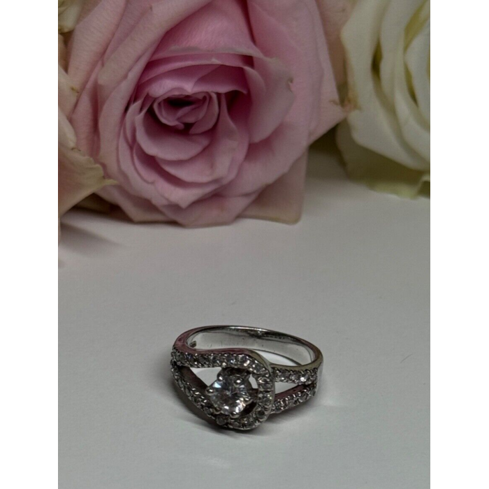 925 Sterling Silver White Topaz Ring Size 6