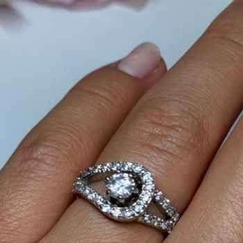 925 Sterling Silver White Topaz Ring Size 6