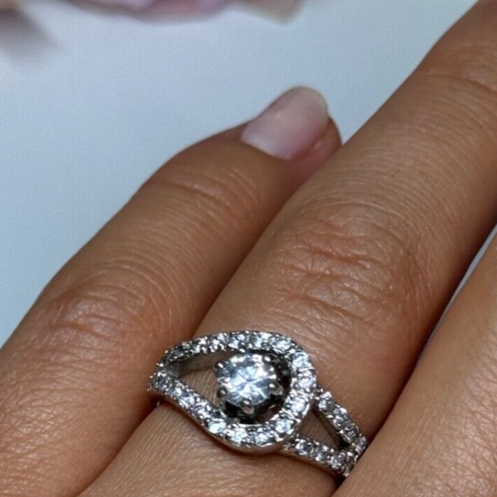 925 Sterling Silver White Topaz Ring Size 6