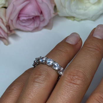 925 Sterling Silver CZ Ring Size 4