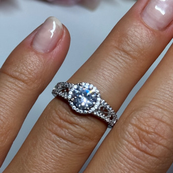 925 Sterling Silver CZ Ring Size 5