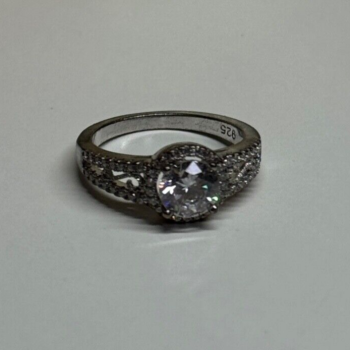 925 Sterling Silver CZ Ring Size 5