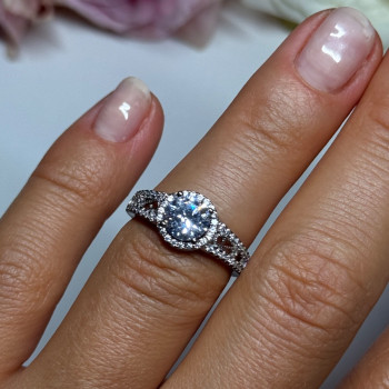 925 Sterling Silver CZ Ring Size 5