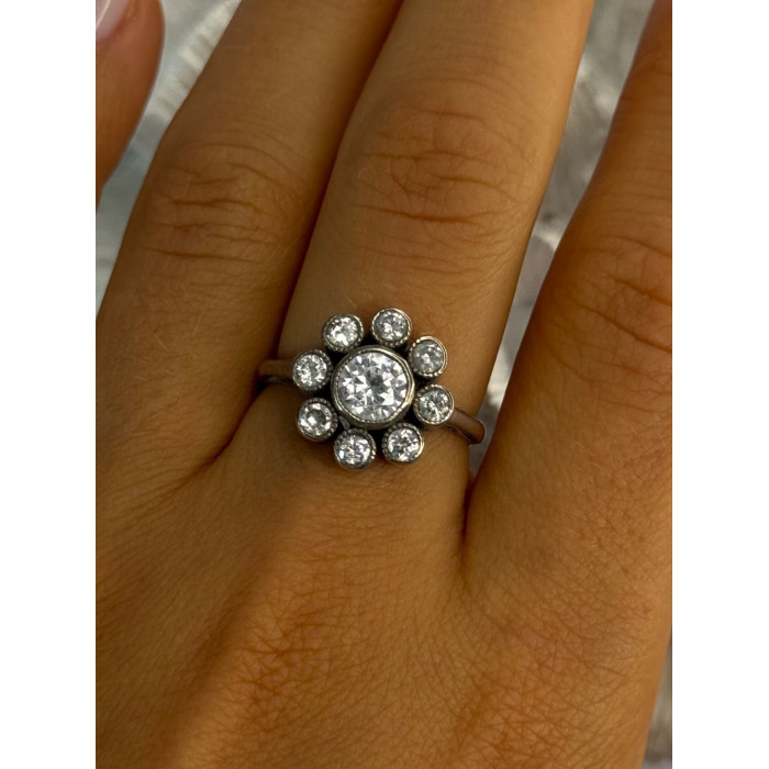 925 Sterling Silver CZ Flower Ring Size 9